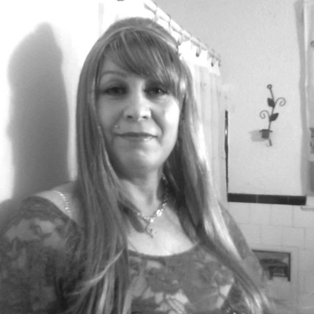 Meet your Posher, Ines